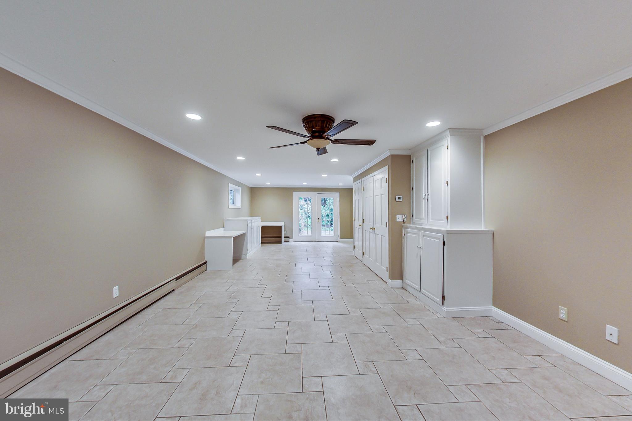 MAYDALE - Residential Lease