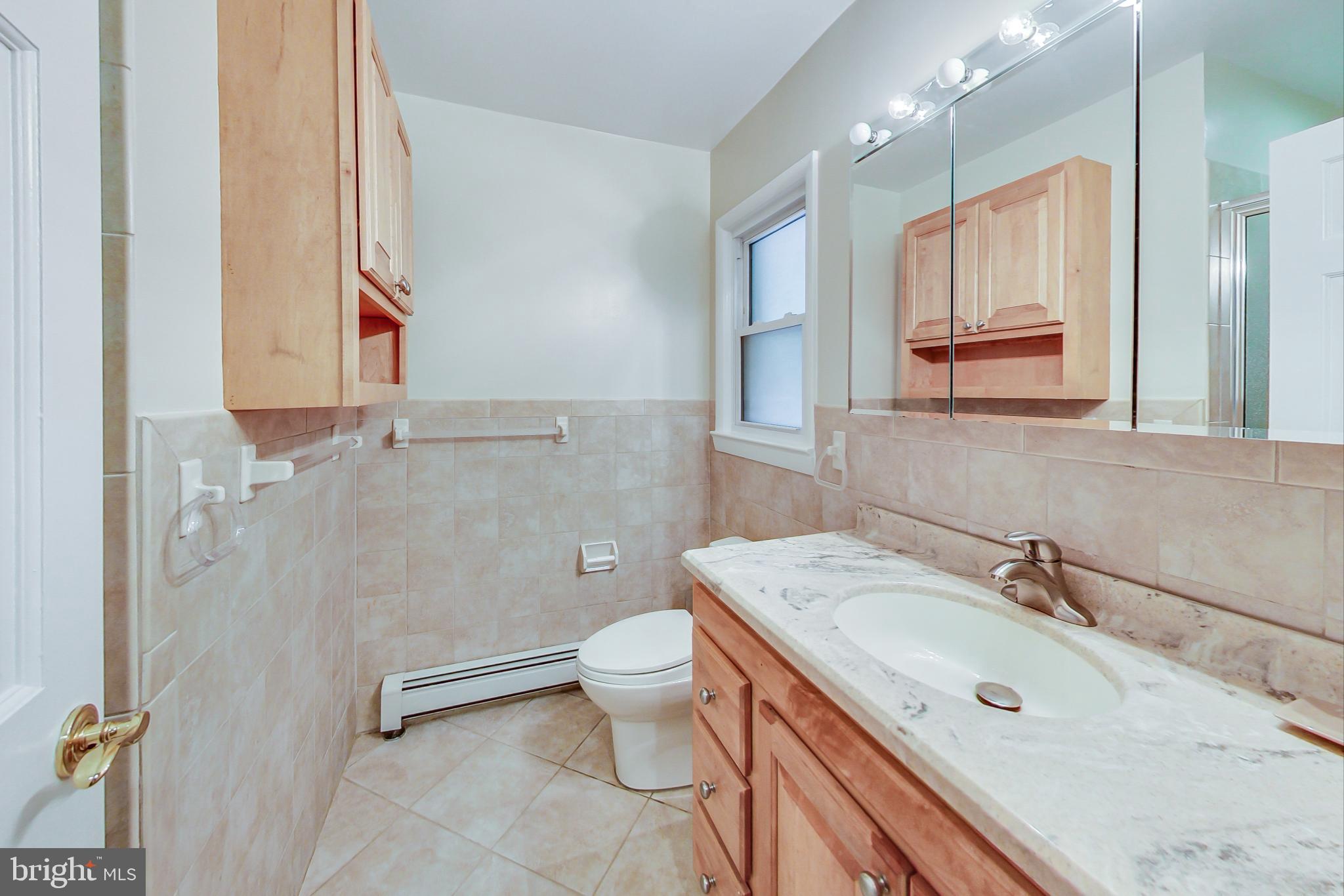 MAYDALE - Residential Lease