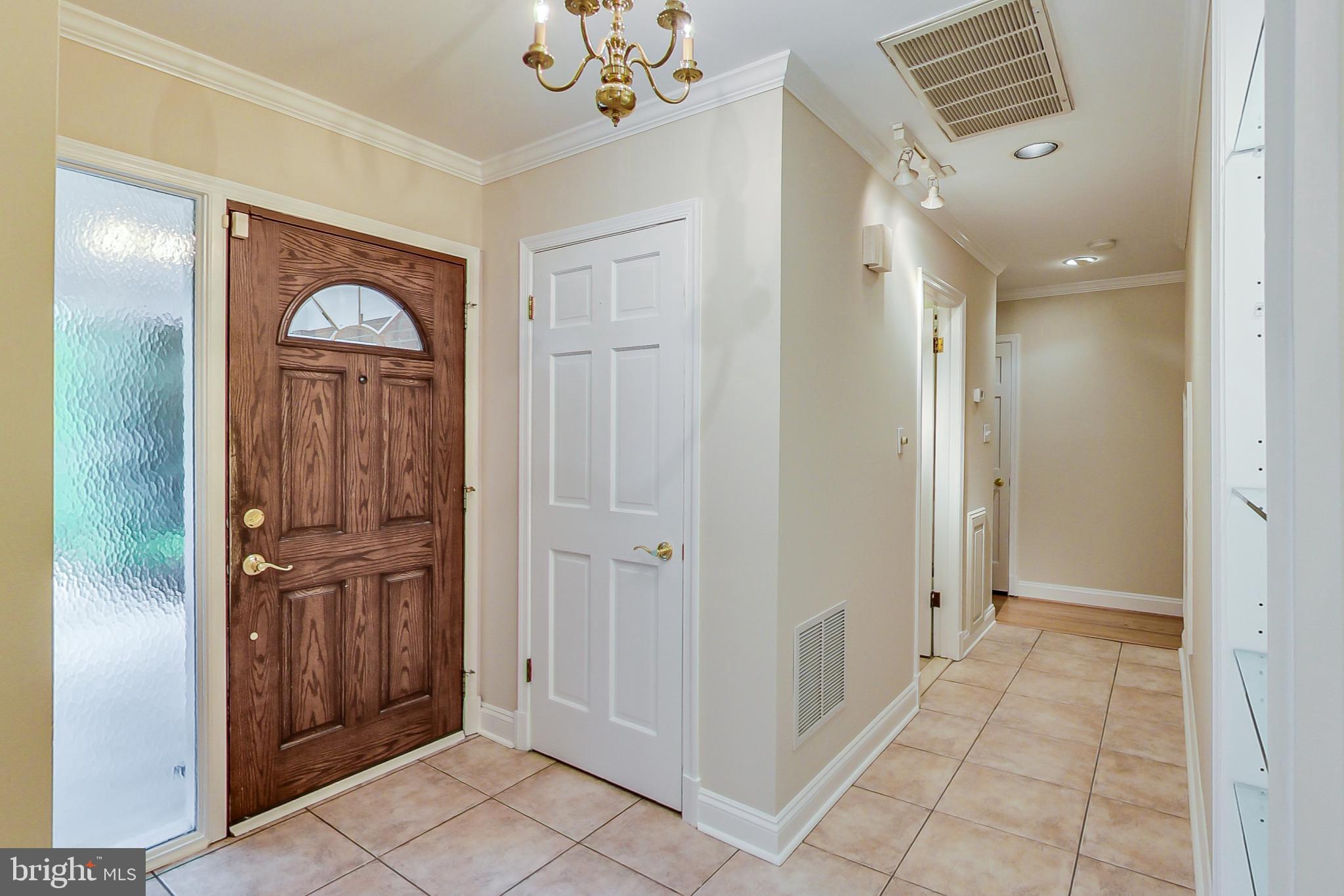 MAYDALE - Residential Lease