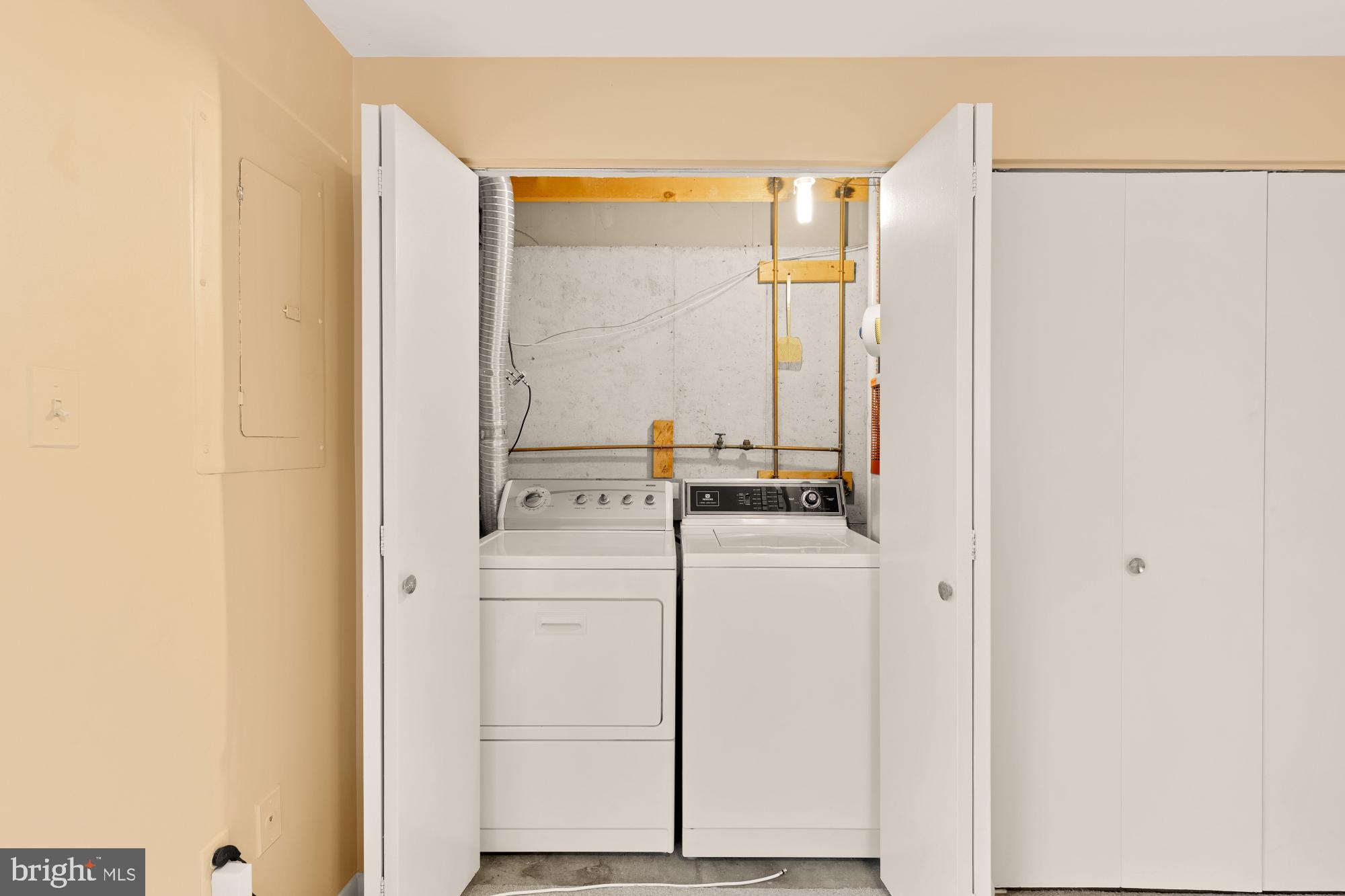 WHEATON VIEW - Residential