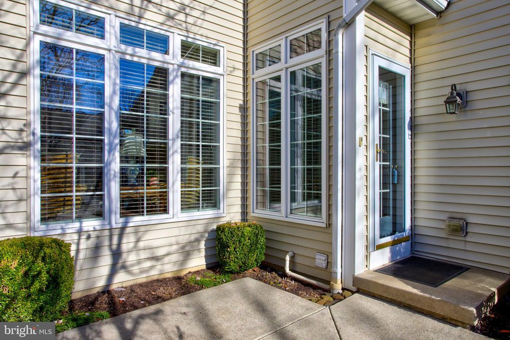 Photo of 314 Great Lawn Circle, Lancaster, PA 17602 (MLS # PALA2045628)