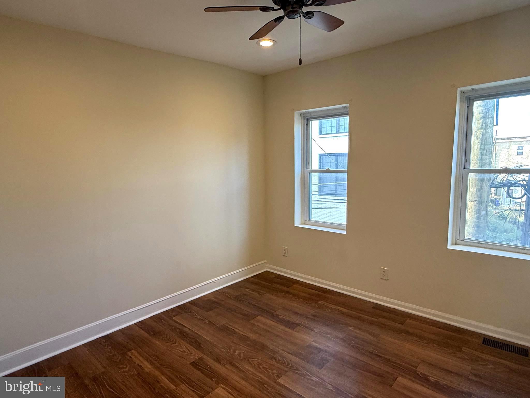 PORT RICHMOND - Residential