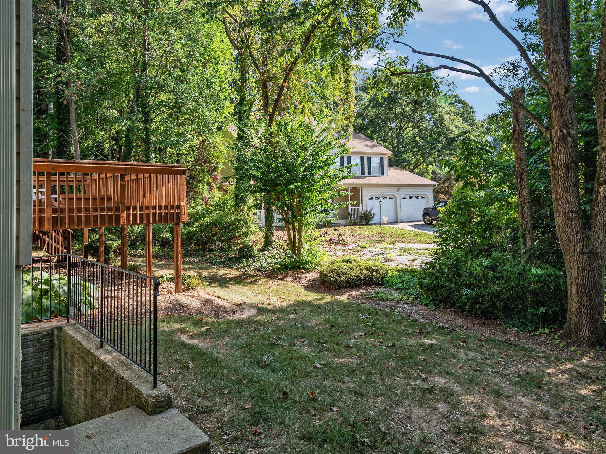 FOUR SEASONS - Residential