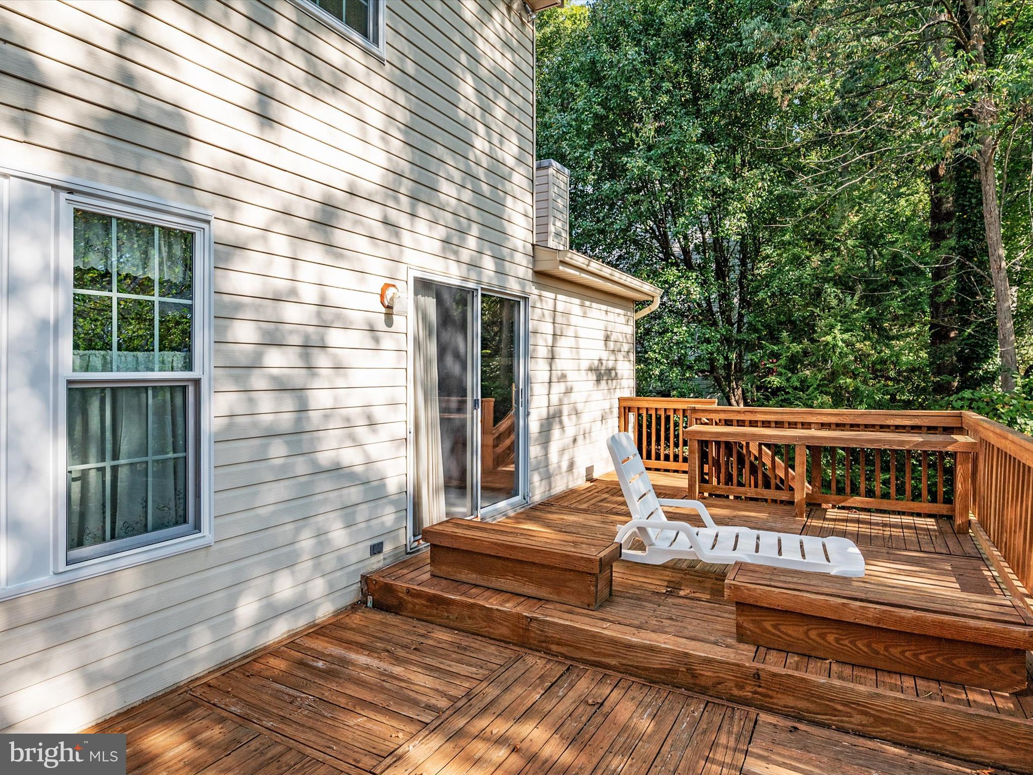 FOUR SEASONS - Residential