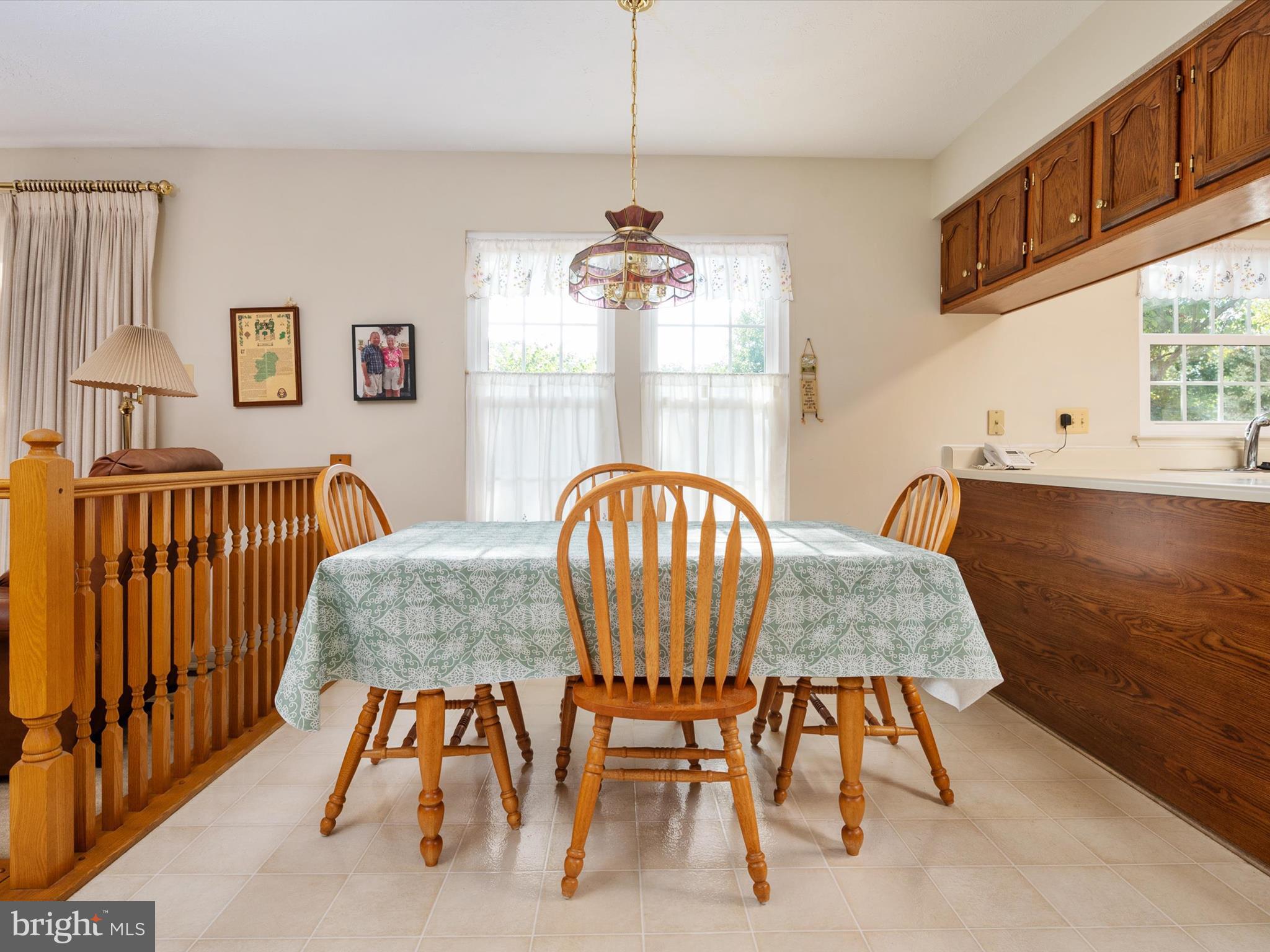 FOUR SEASONS - Residential