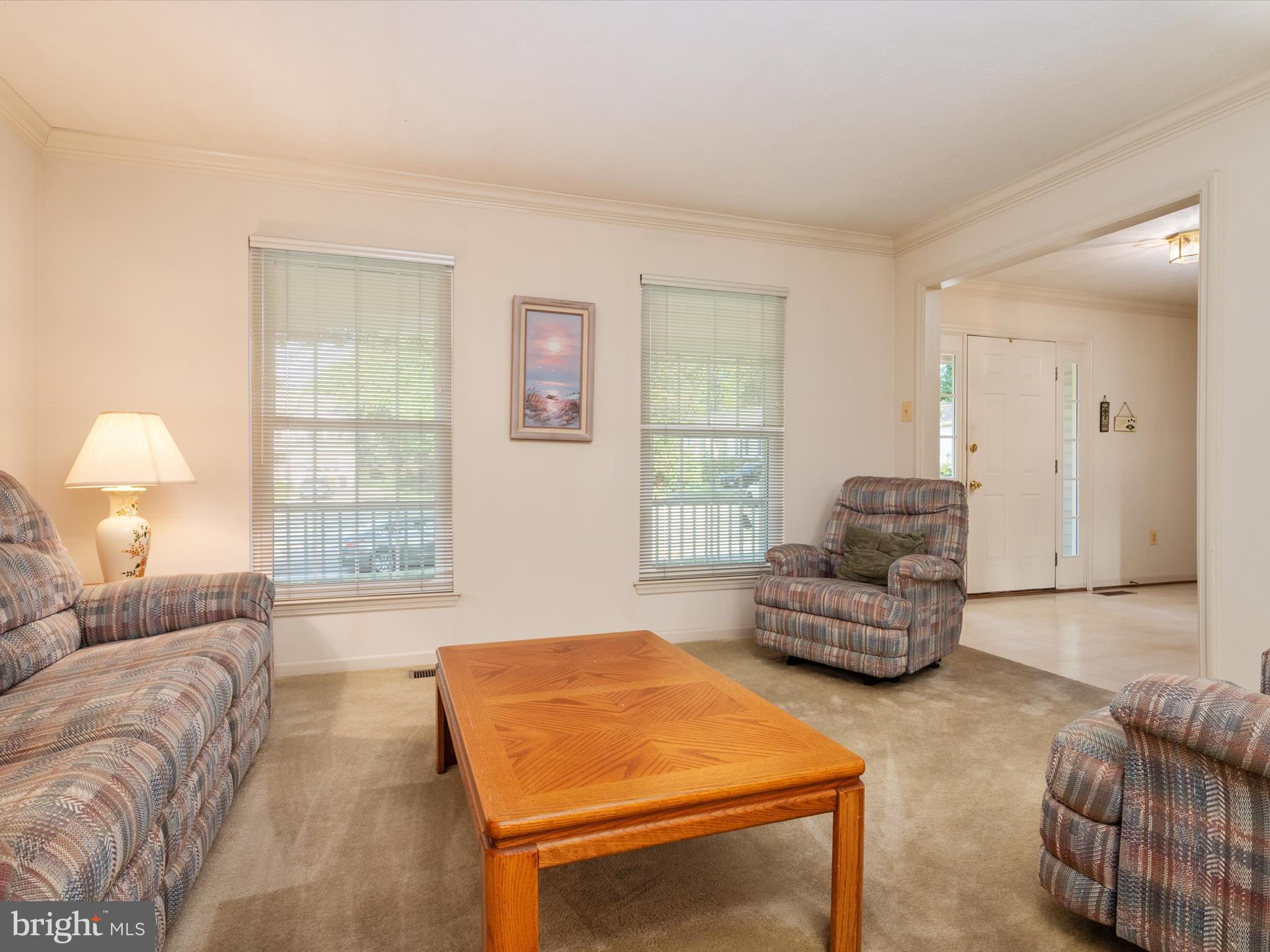 FOUR SEASONS - Residential