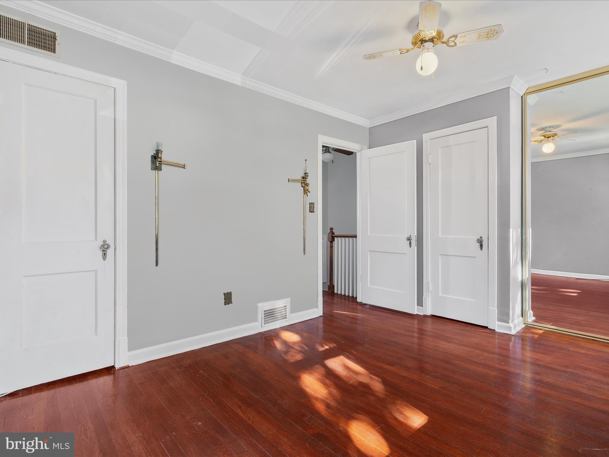 TAKOMA - Residential