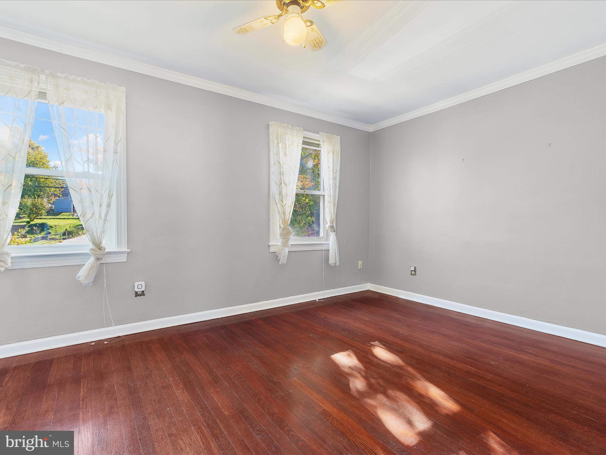 TAKOMA - Residential