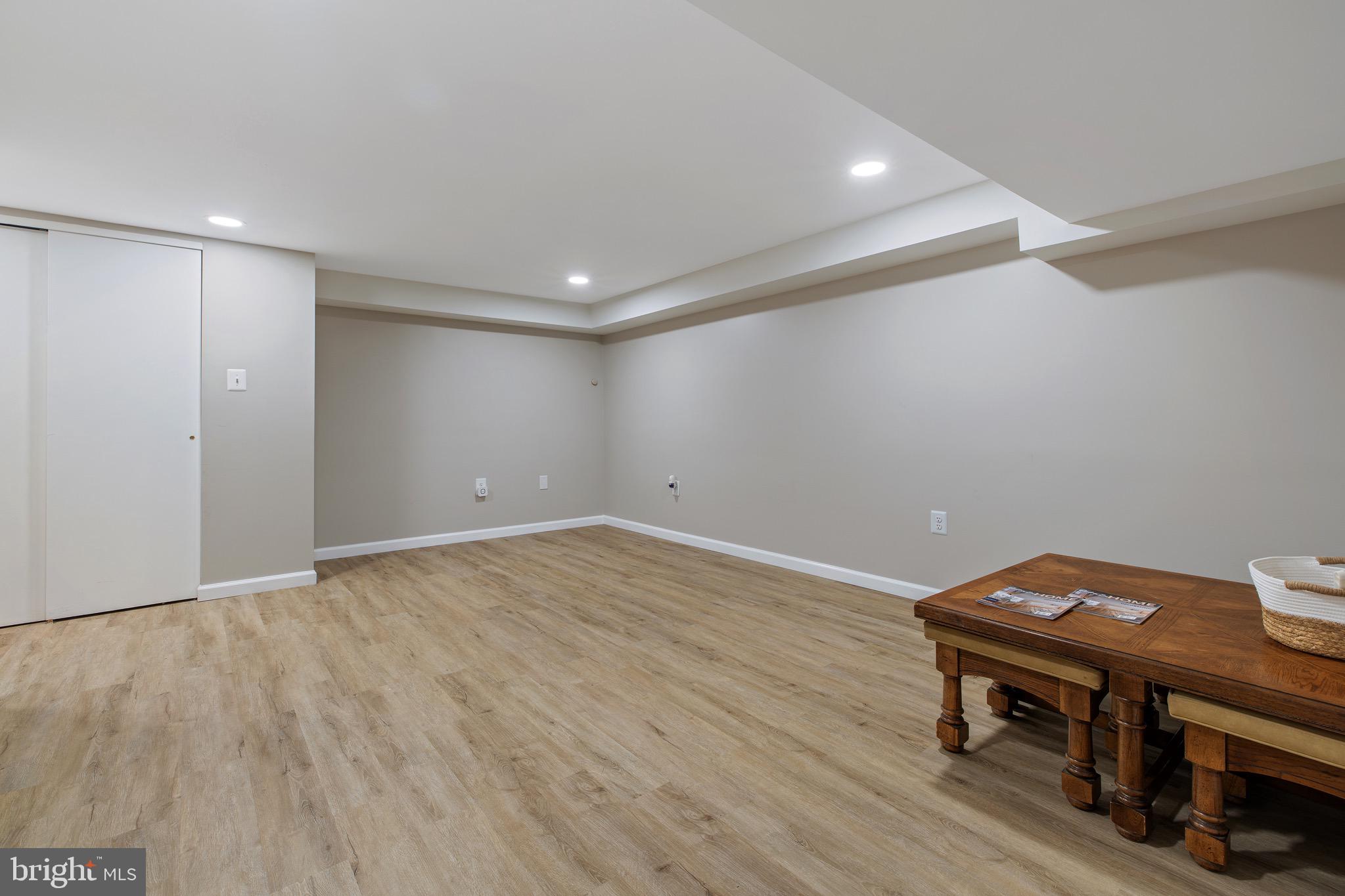TAKOMA - Residential