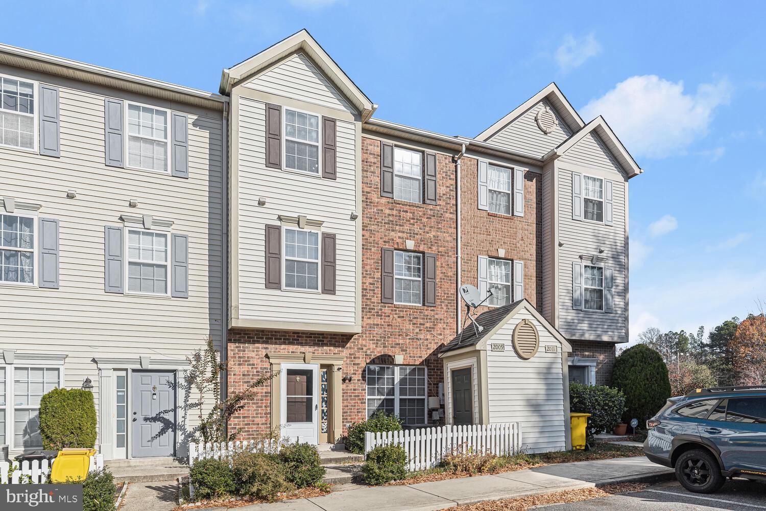 ENCLAVE AT SEVEN OAKS - Residential Lease