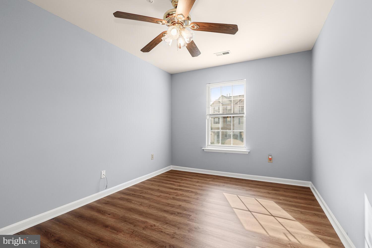 ENCLAVE AT SEVEN OAKS - Residential Lease