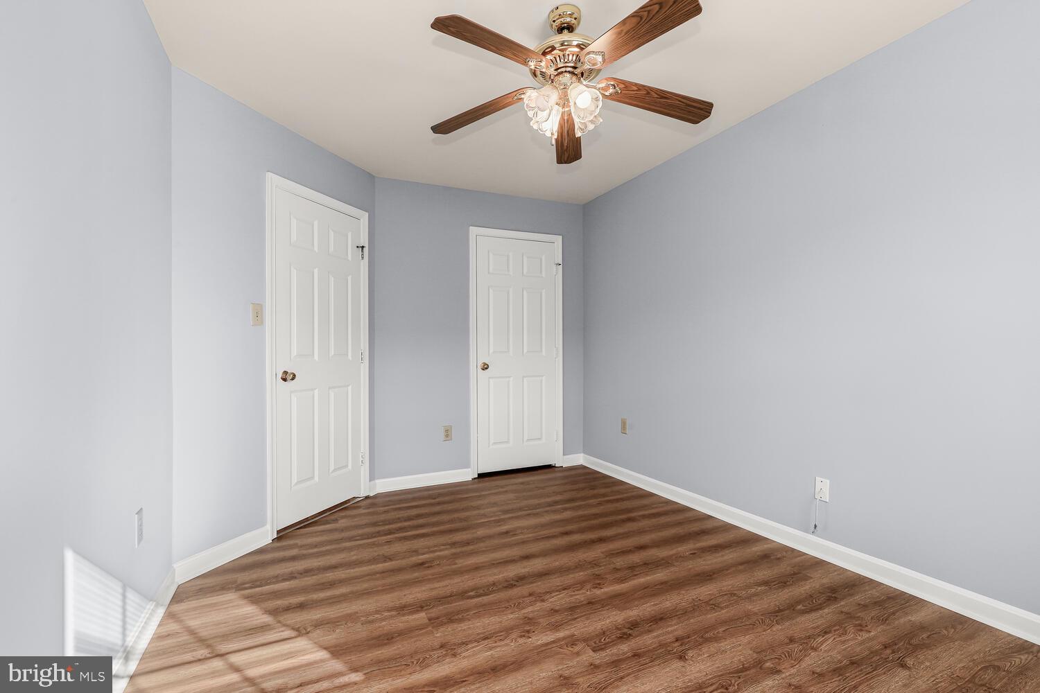 ENCLAVE AT SEVEN OAKS - Residential Lease