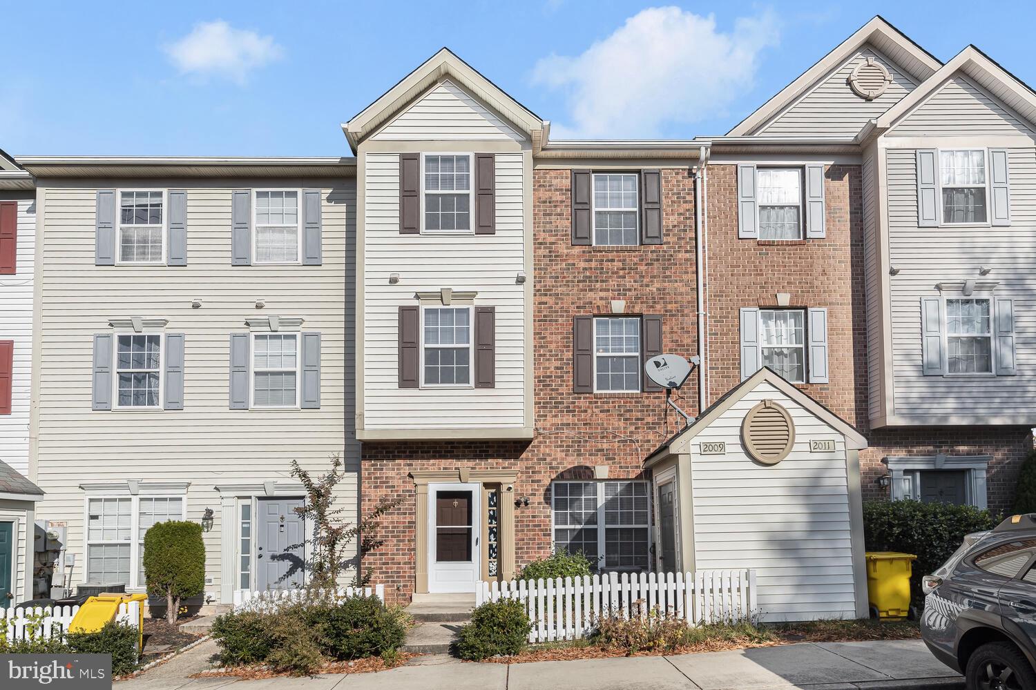 ENCLAVE AT SEVEN OAKS - Residential Lease