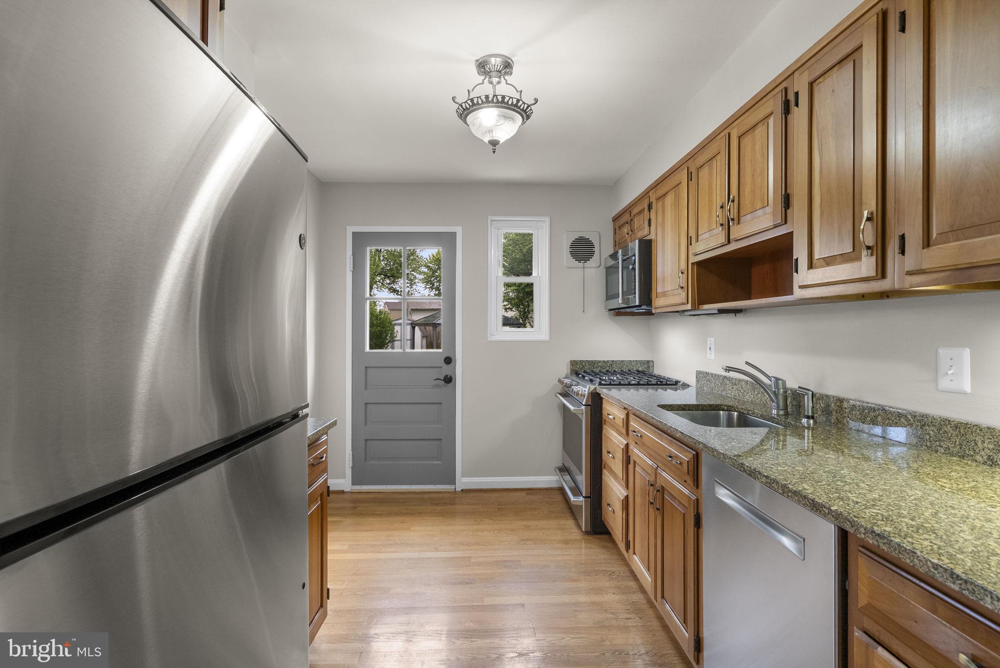WHEATON WOODS - Residential