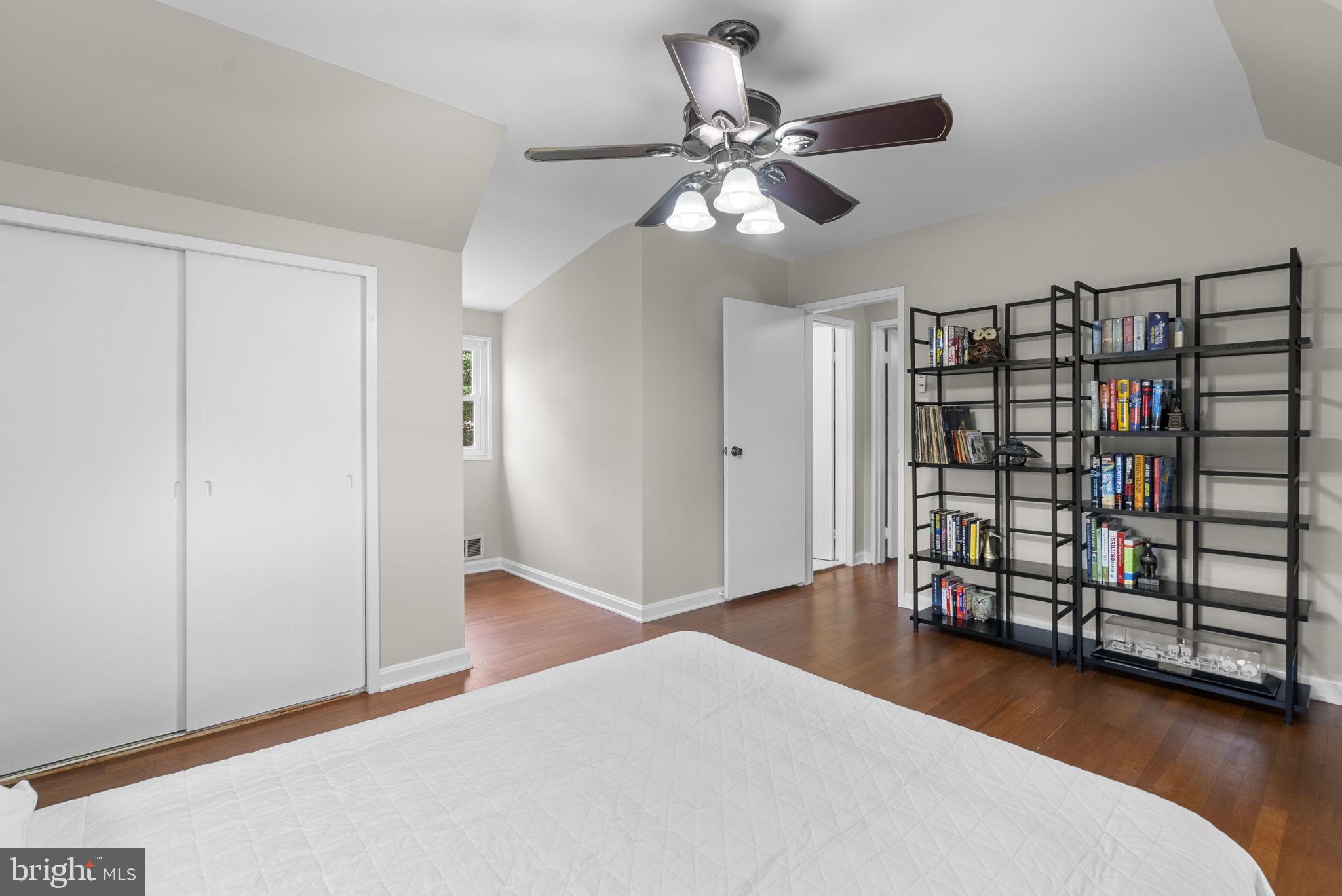 WHEATON WOODS - Residential