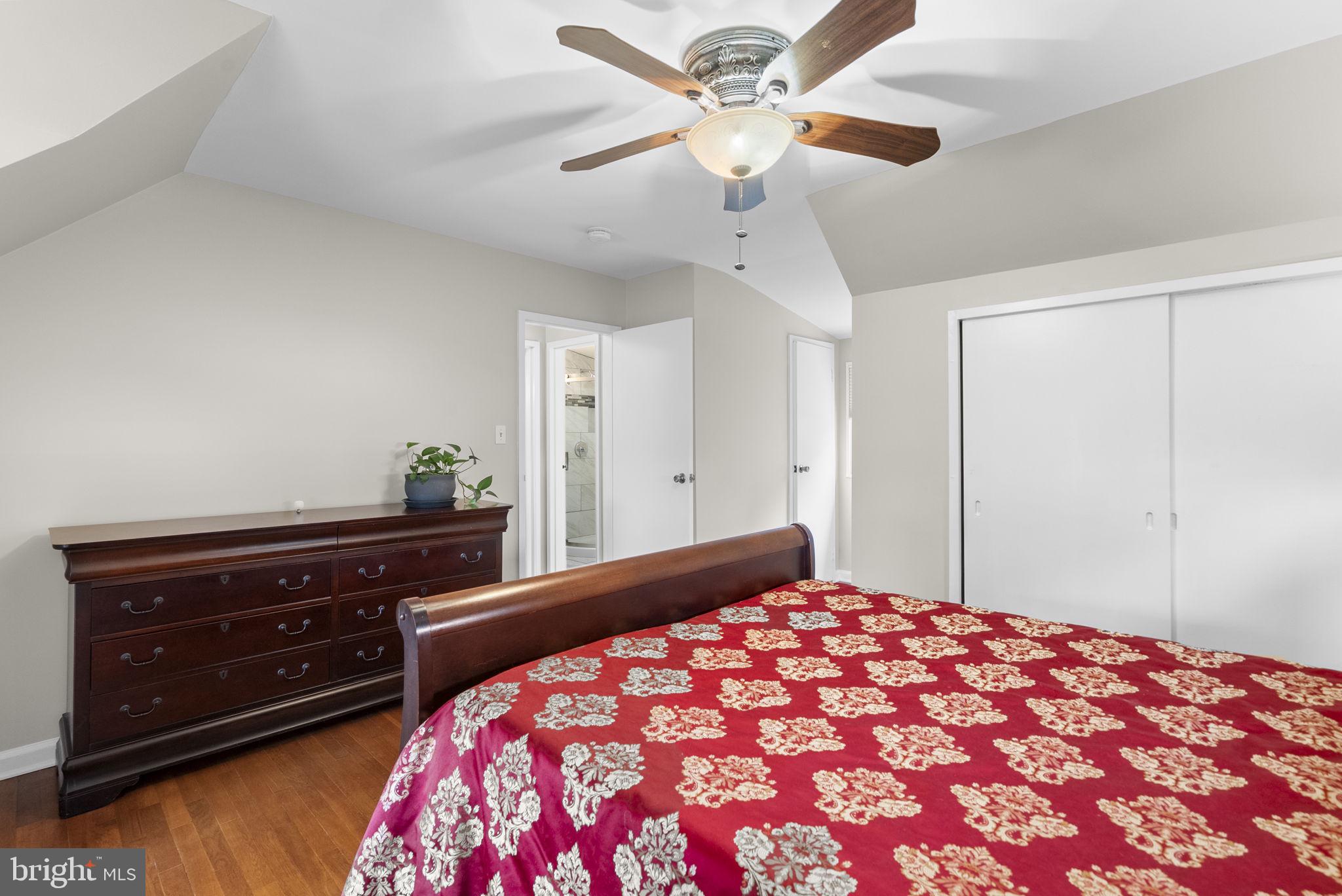 WHEATON WOODS - Residential