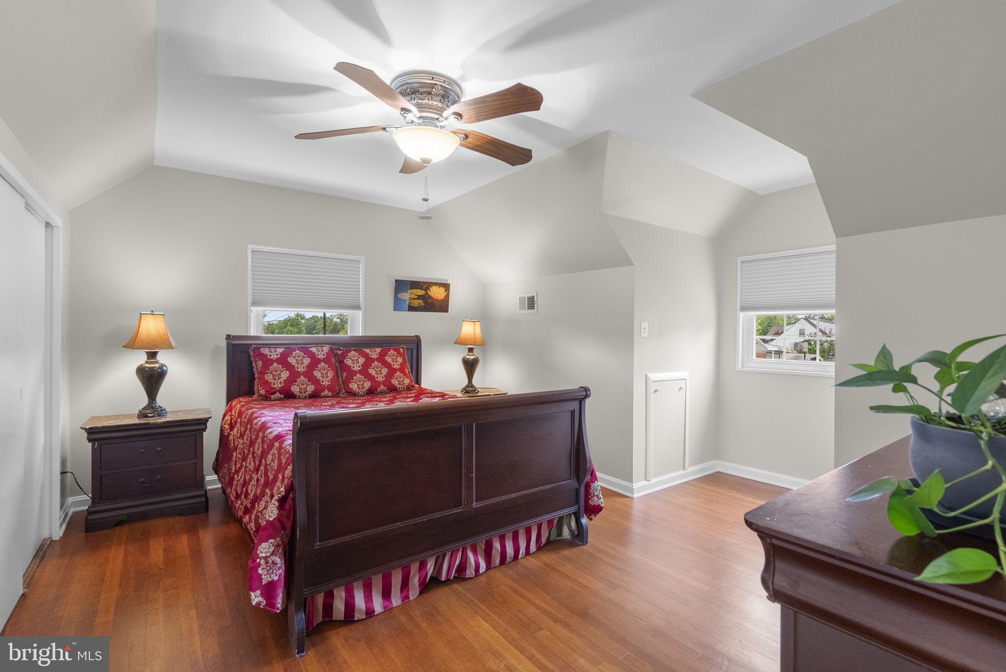 WHEATON WOODS - Residential