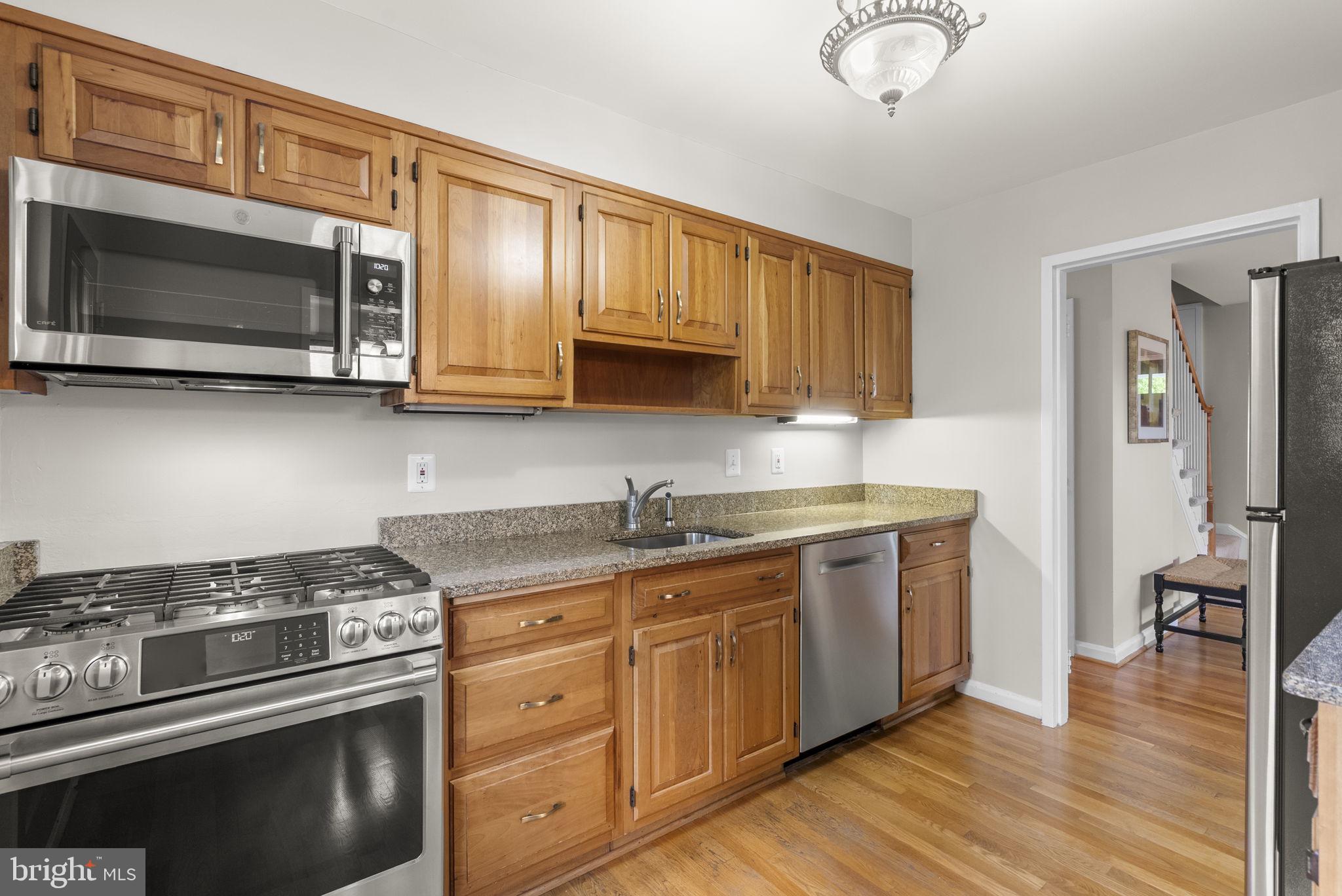 WHEATON WOODS - Residential