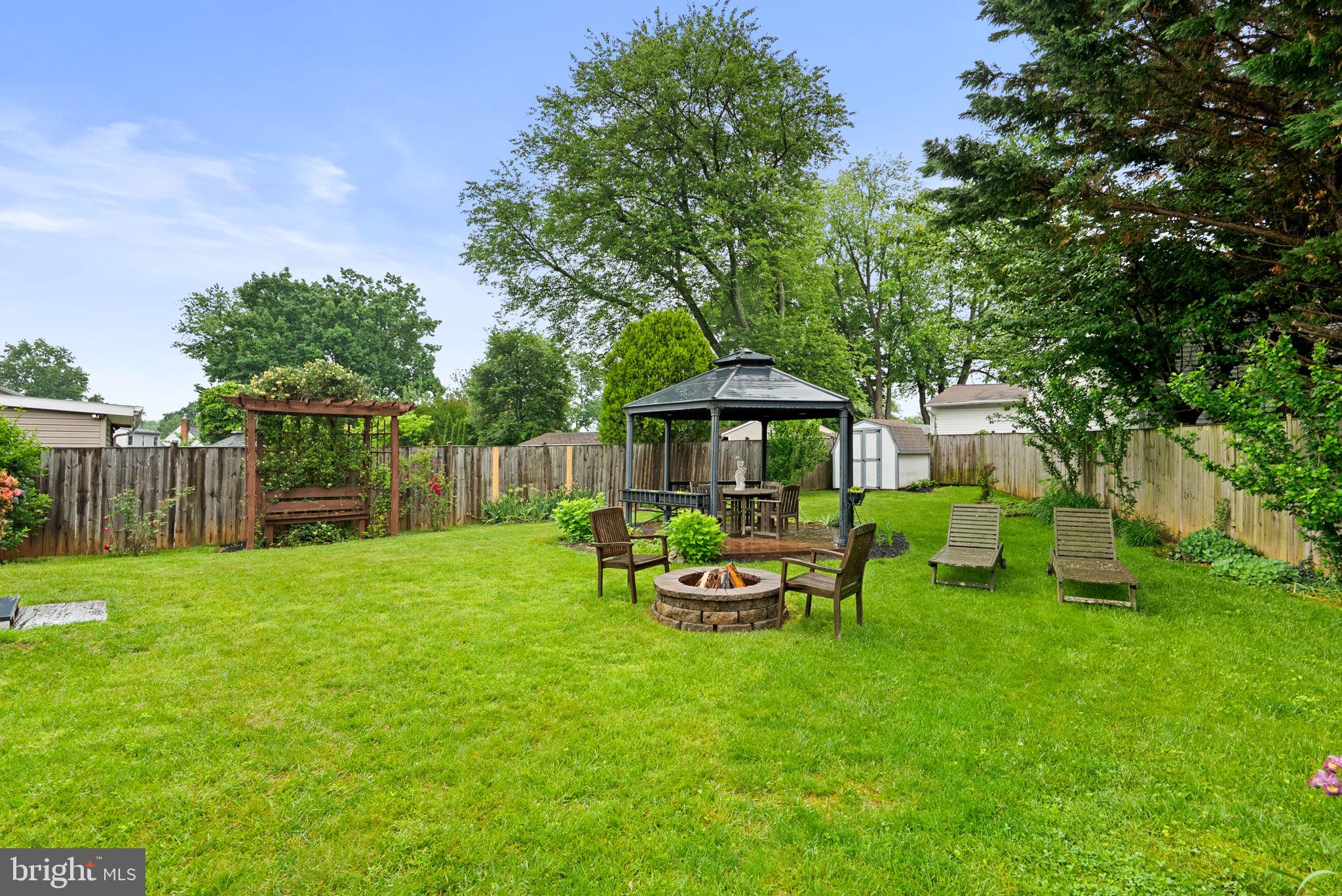 WHEATON WOODS - Residential
