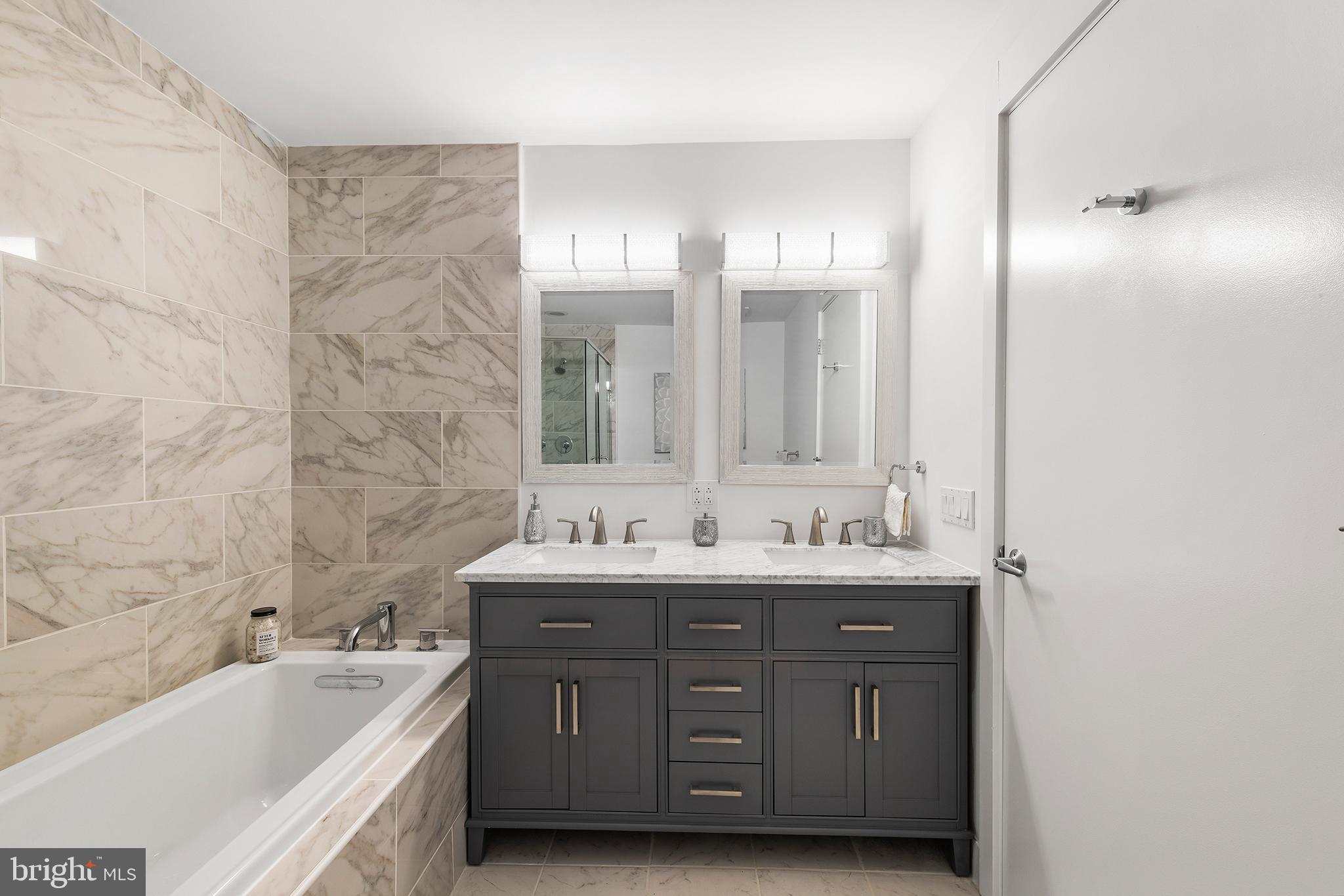 WASHINGTON SQ WEST - Residential