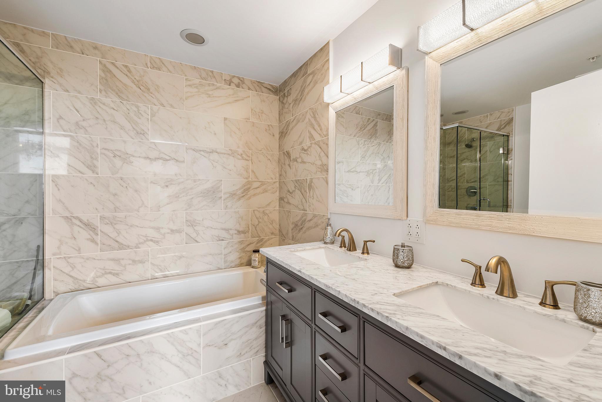 WASHINGTON SQ WEST - Residential