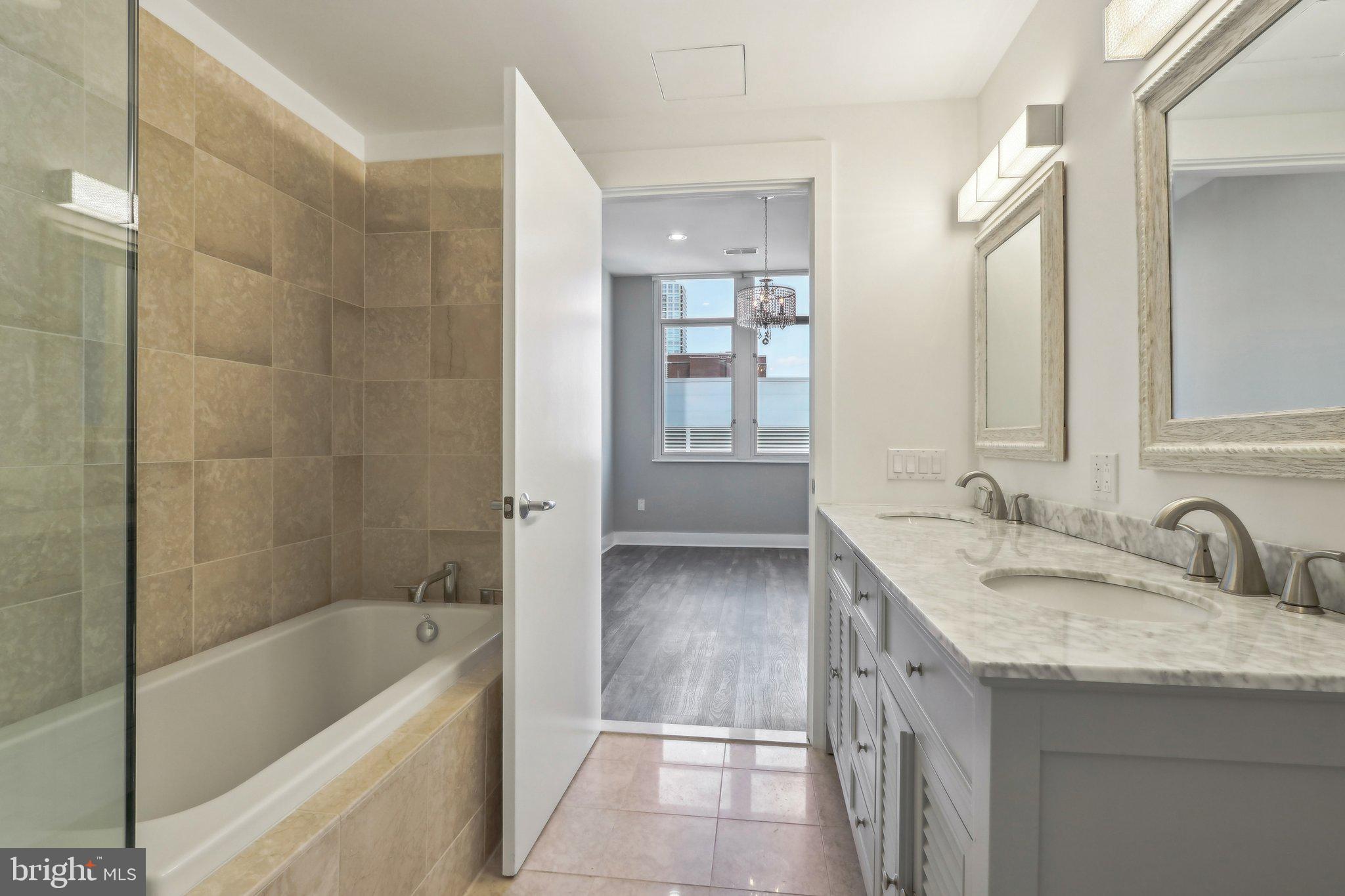 WASHINGTON SQ WEST - Residential