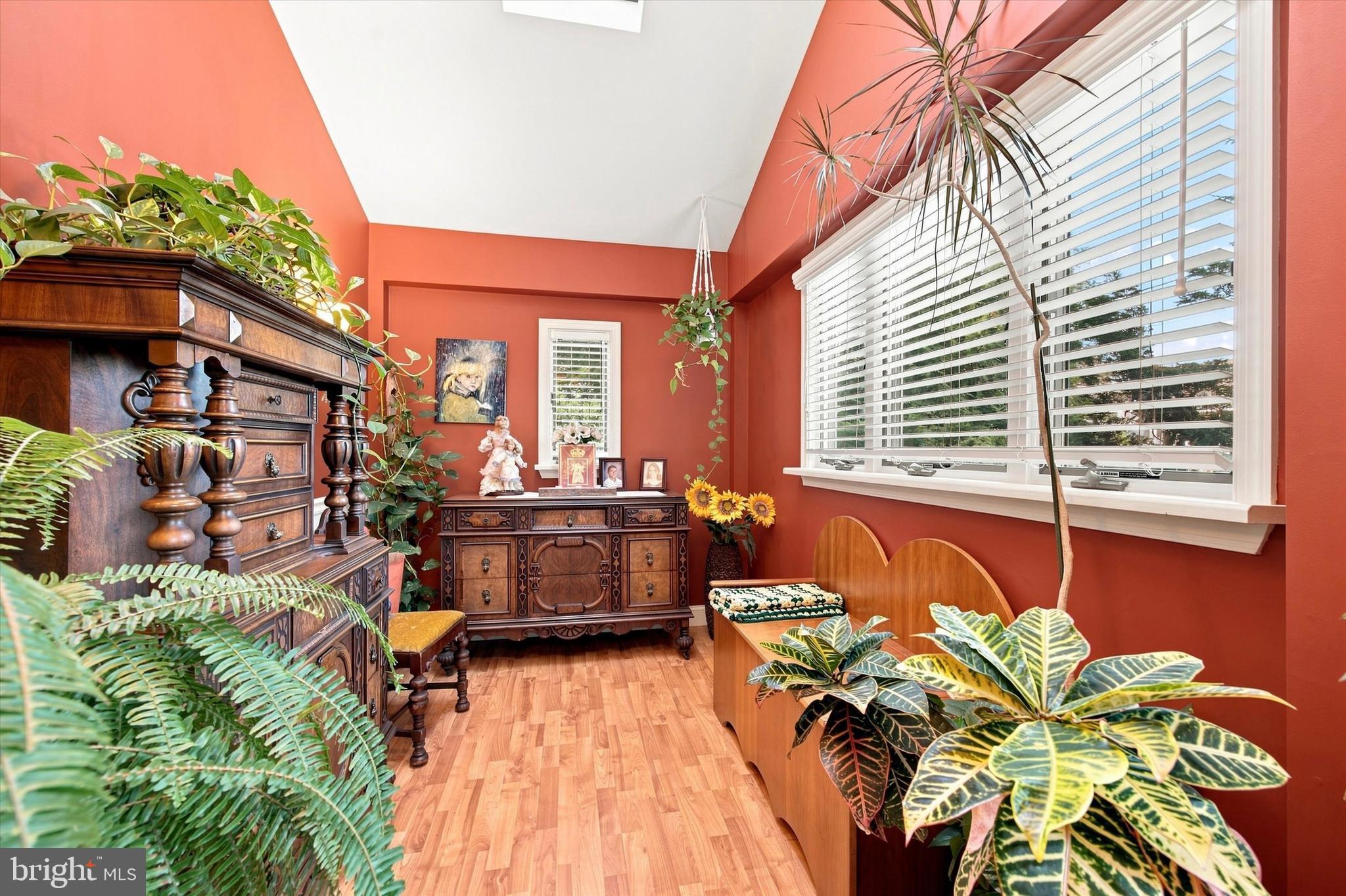 425 BARTLETT AVENUE