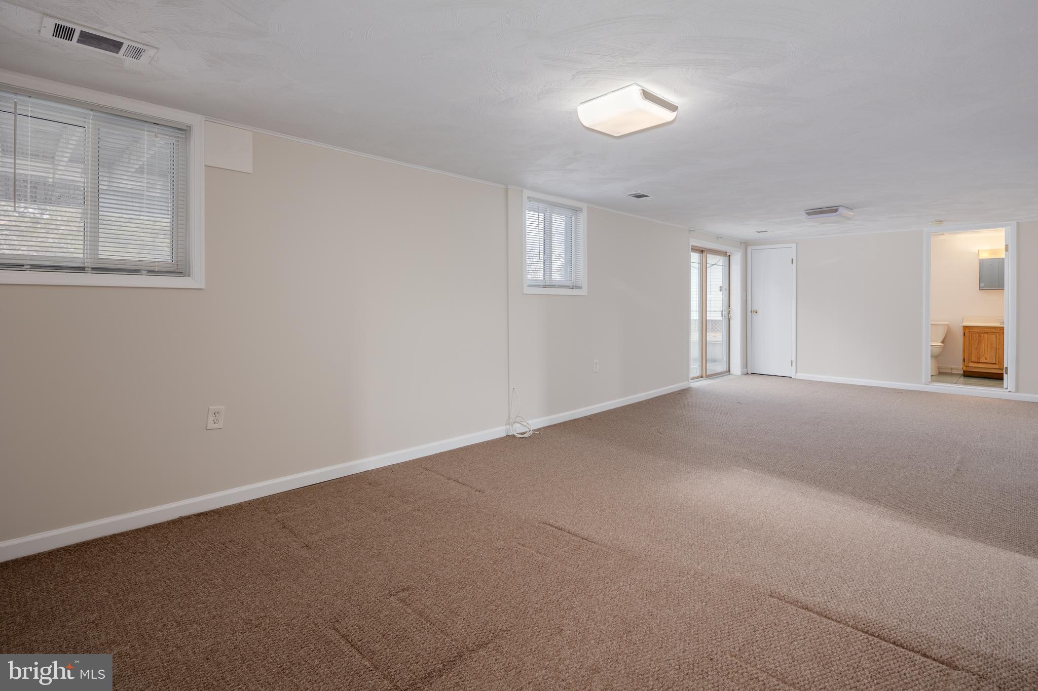 SUBURBIA - Residential