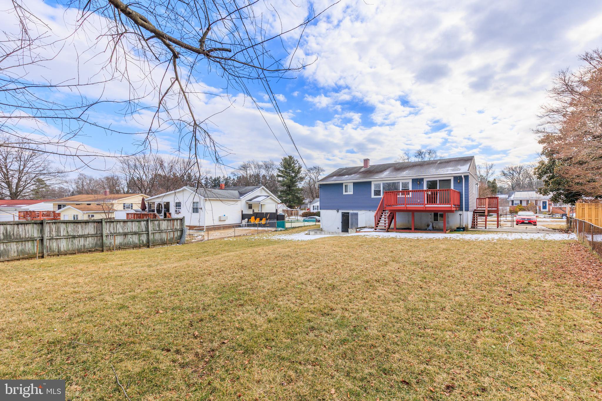 SUBURBIA - Residential