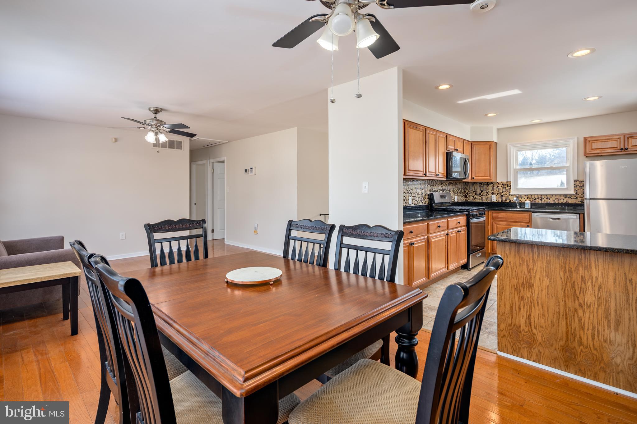 SUBURBIA - Residential