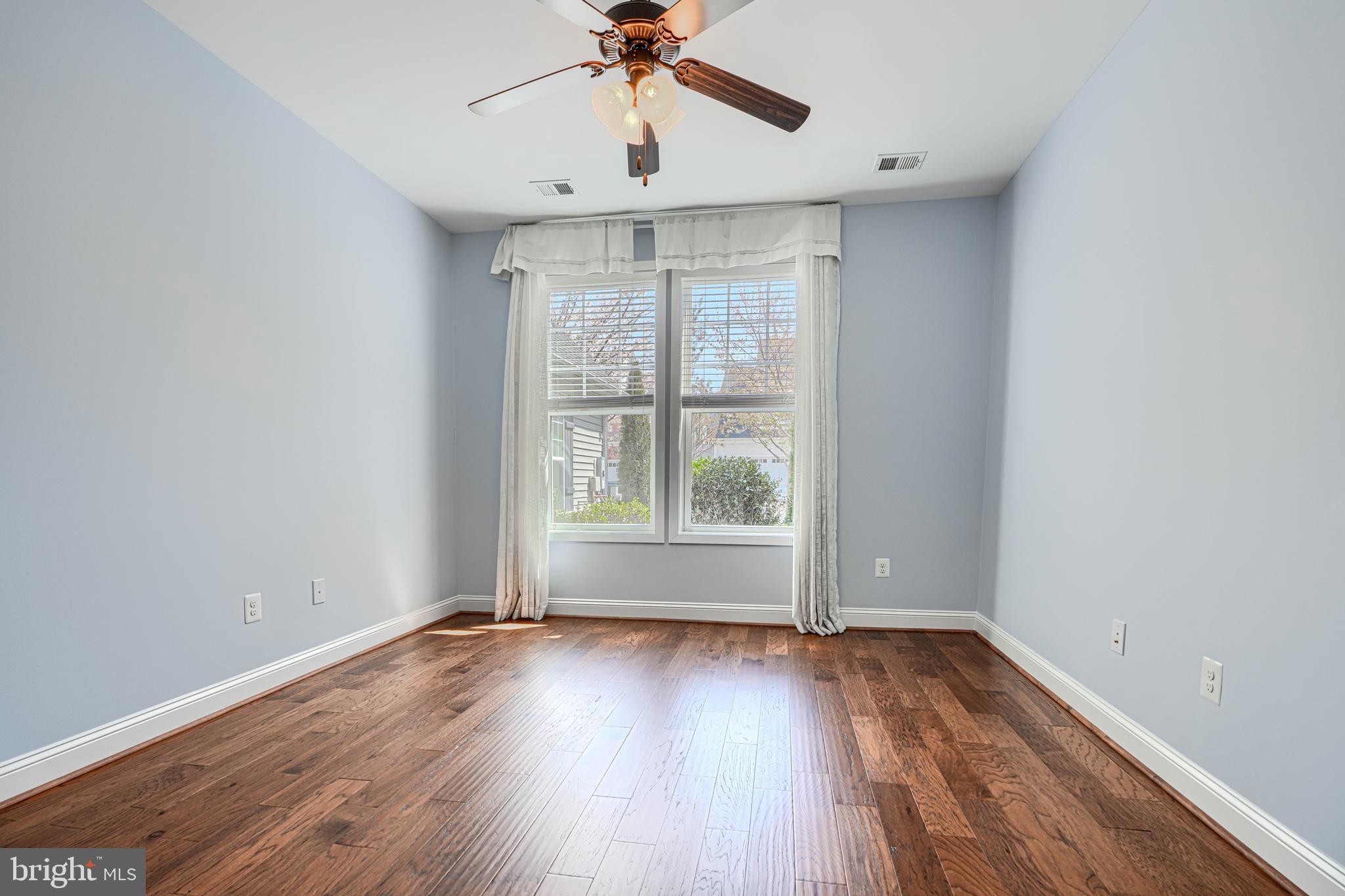 TWO RIVERS - Residential