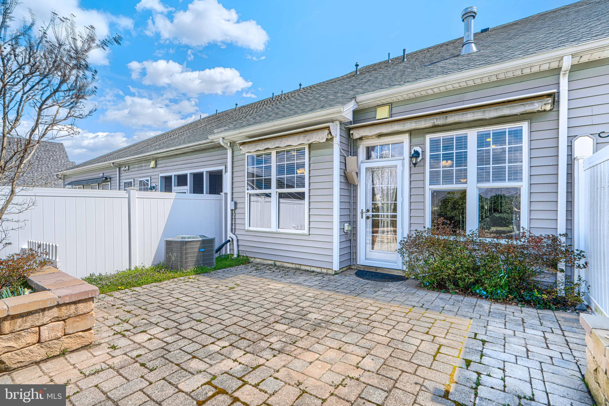 TWO RIVERS - Residential