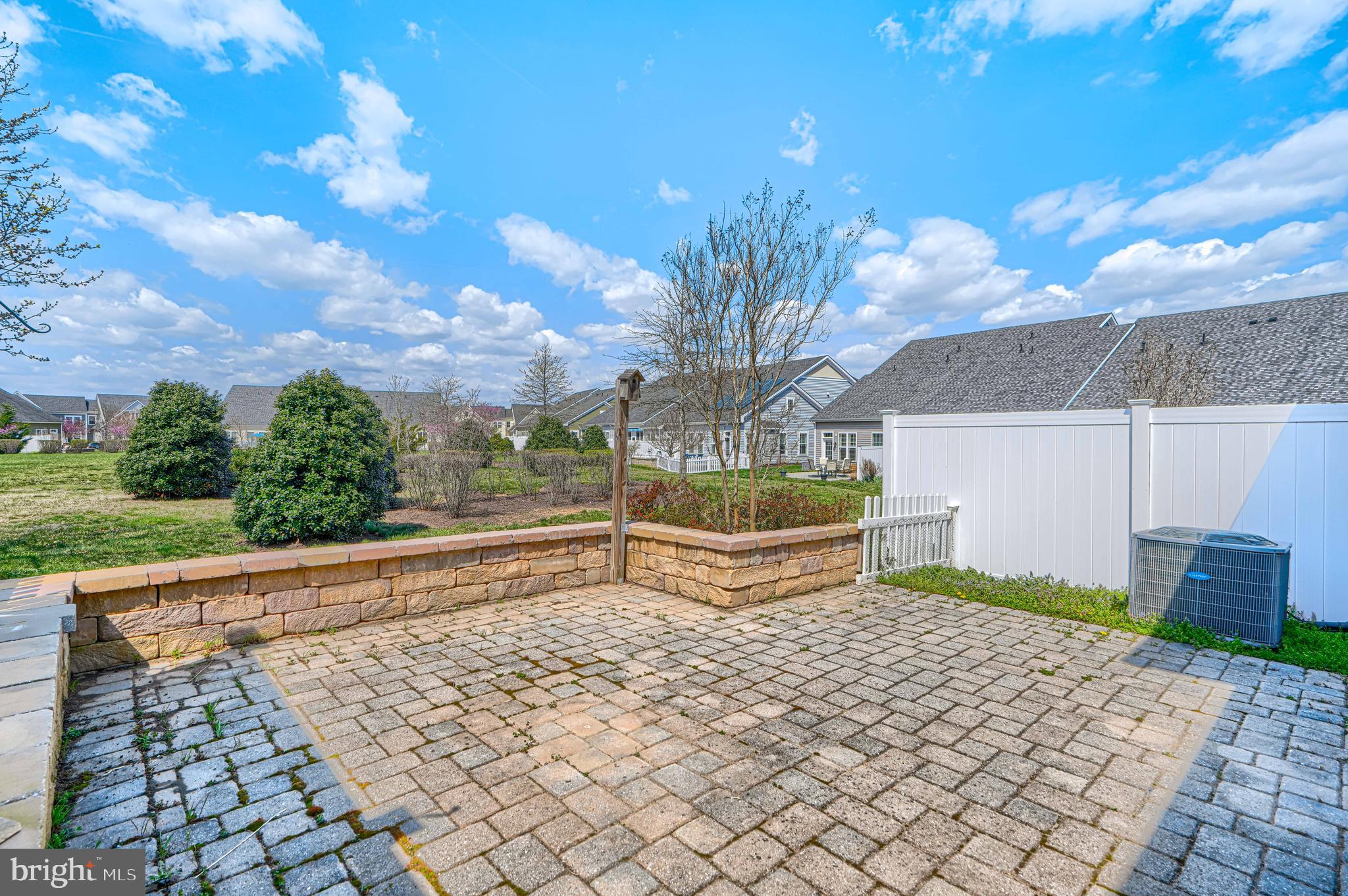 TWO RIVERS - Residential