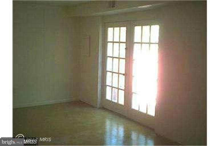 GREENWICH HILL - Residential Lease