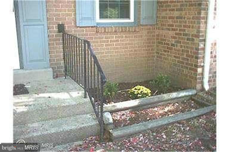 GREENWICH HILL - Residential Lease