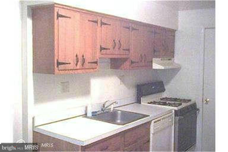 GREENWICH HILL - Residential Lease