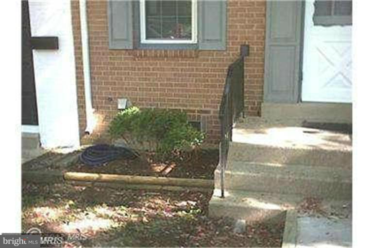 GREENWICH HILL - Residential Lease