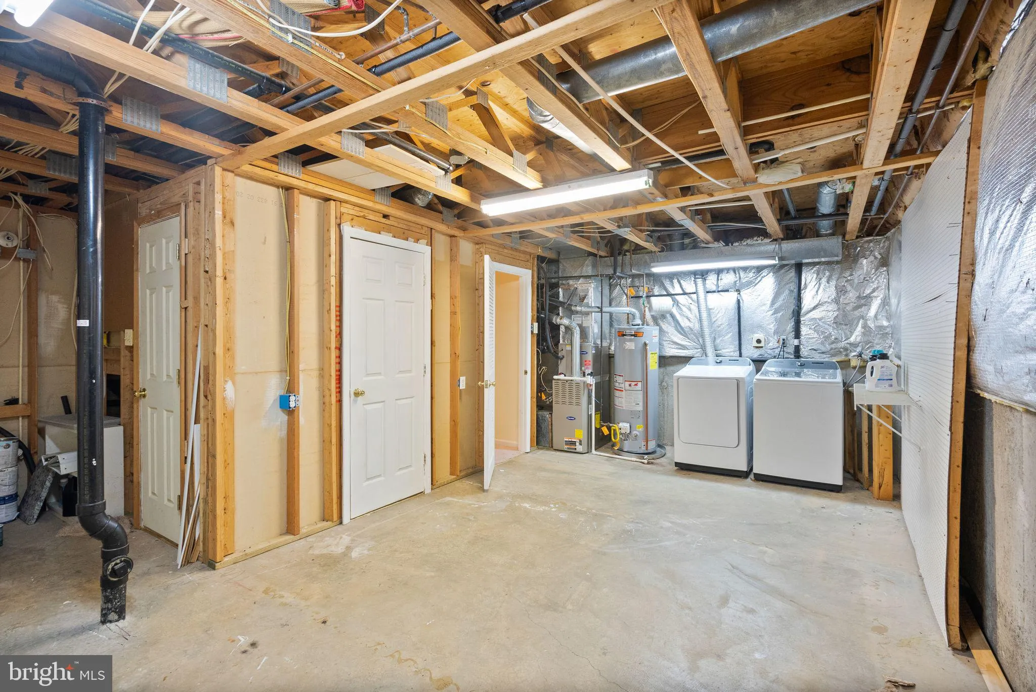 Springfield, Virginia 22152, United States, 3 Bedrooms Bedrooms, ,3 BathroomsBathrooms,Residential,Contingent,87447