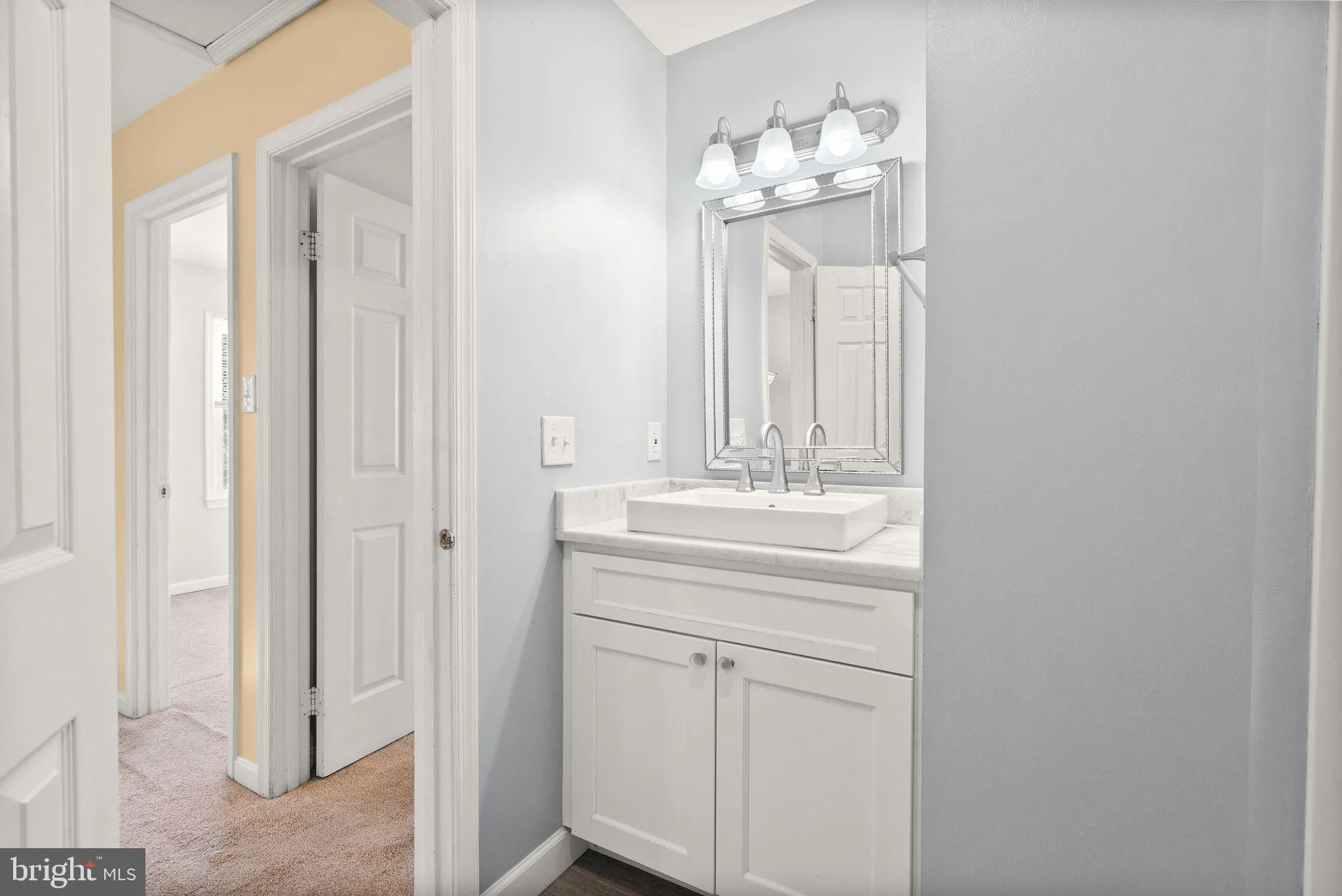 Springfield, Virginia 22152, United States, 3 Bedrooms Bedrooms, ,3 BathroomsBathrooms,Residential,Contingent,87447