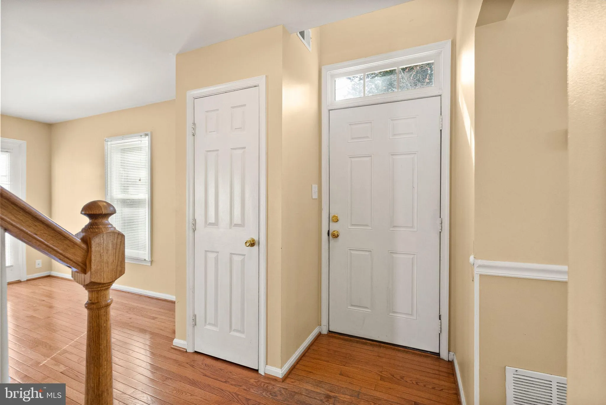 Springfield, Virginia 22152, United States, 3 Bedrooms Bedrooms, ,3 BathroomsBathrooms,Residential,Contingent,87447