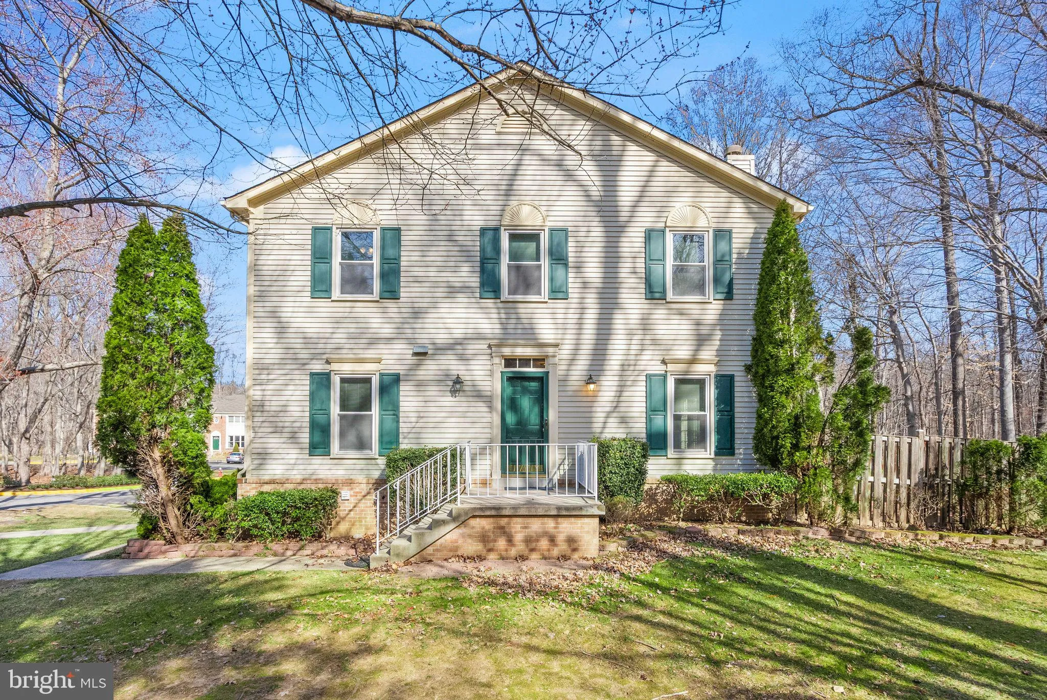 Springfield, Virginia 22152, United States, 3 Bedrooms Bedrooms, ,3 BathroomsBathrooms,Residential,Contingent,87447