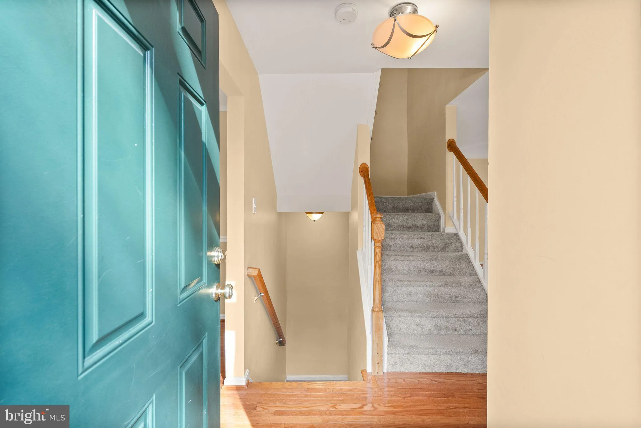 Springfield, Virginia 22152, United States, 3 Bedrooms Bedrooms, ,3 BathroomsBathrooms,Residential,Contingent,87447