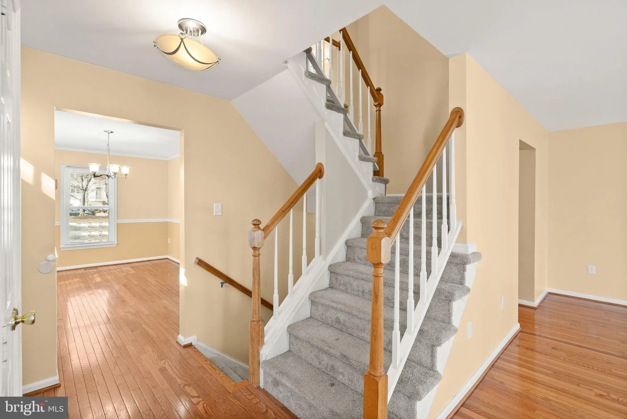 Springfield, Virginia 22152, United States, 3 Bedrooms Bedrooms, ,3 BathroomsBathrooms,Residential,Contingent,87447