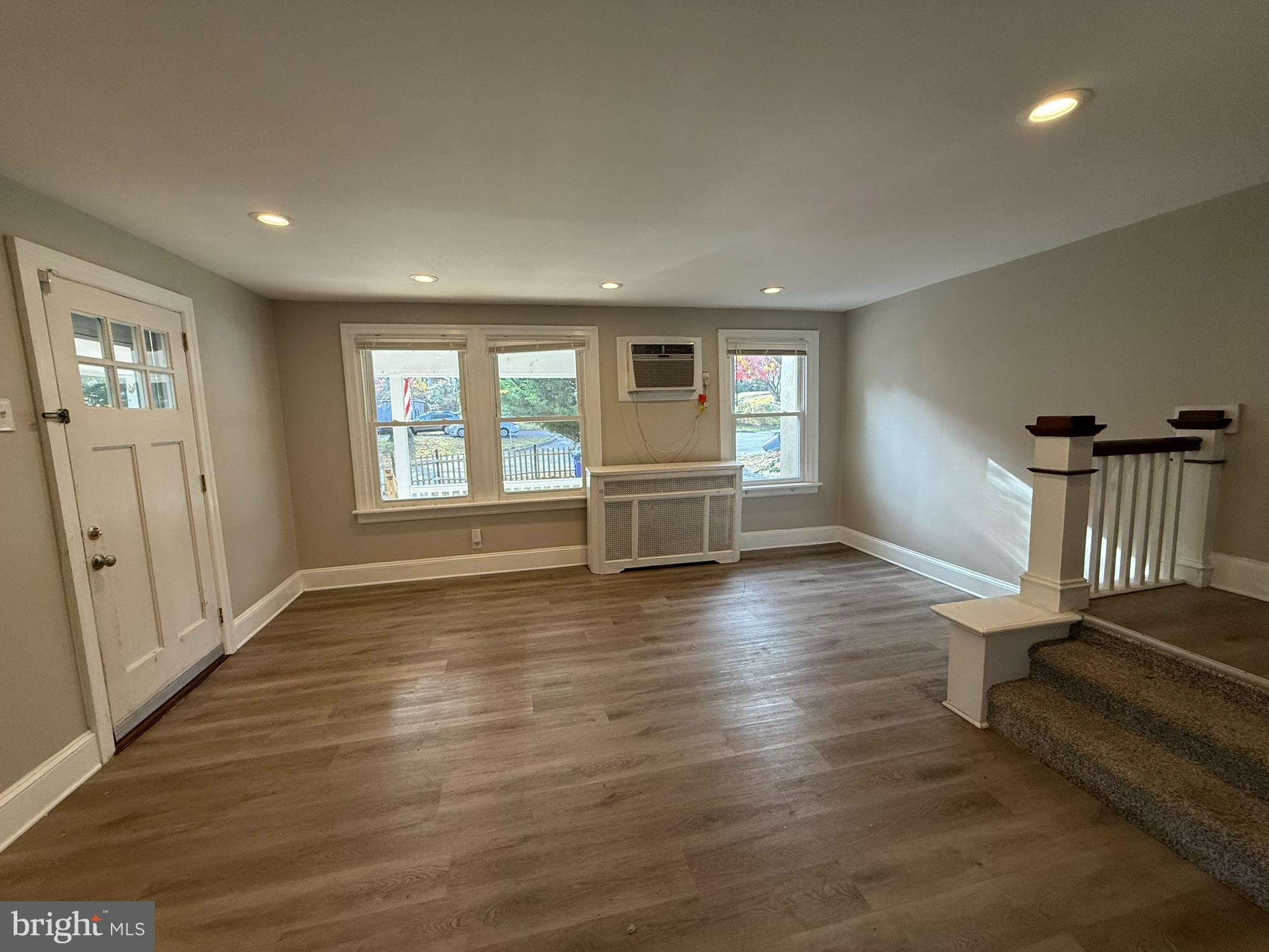 GLENSIDE - Residential