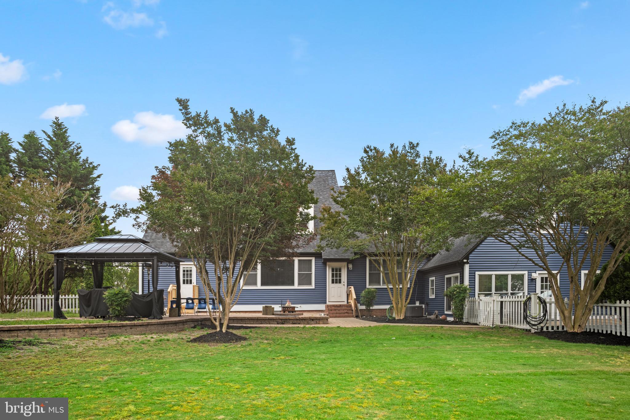 HARBOR POINTE - Residential