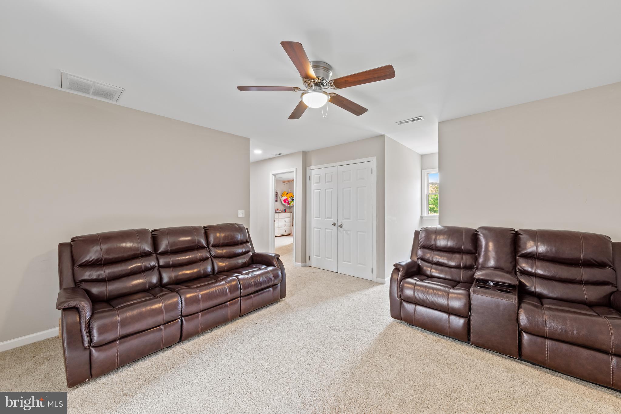 HARBOR POINTE - Residential