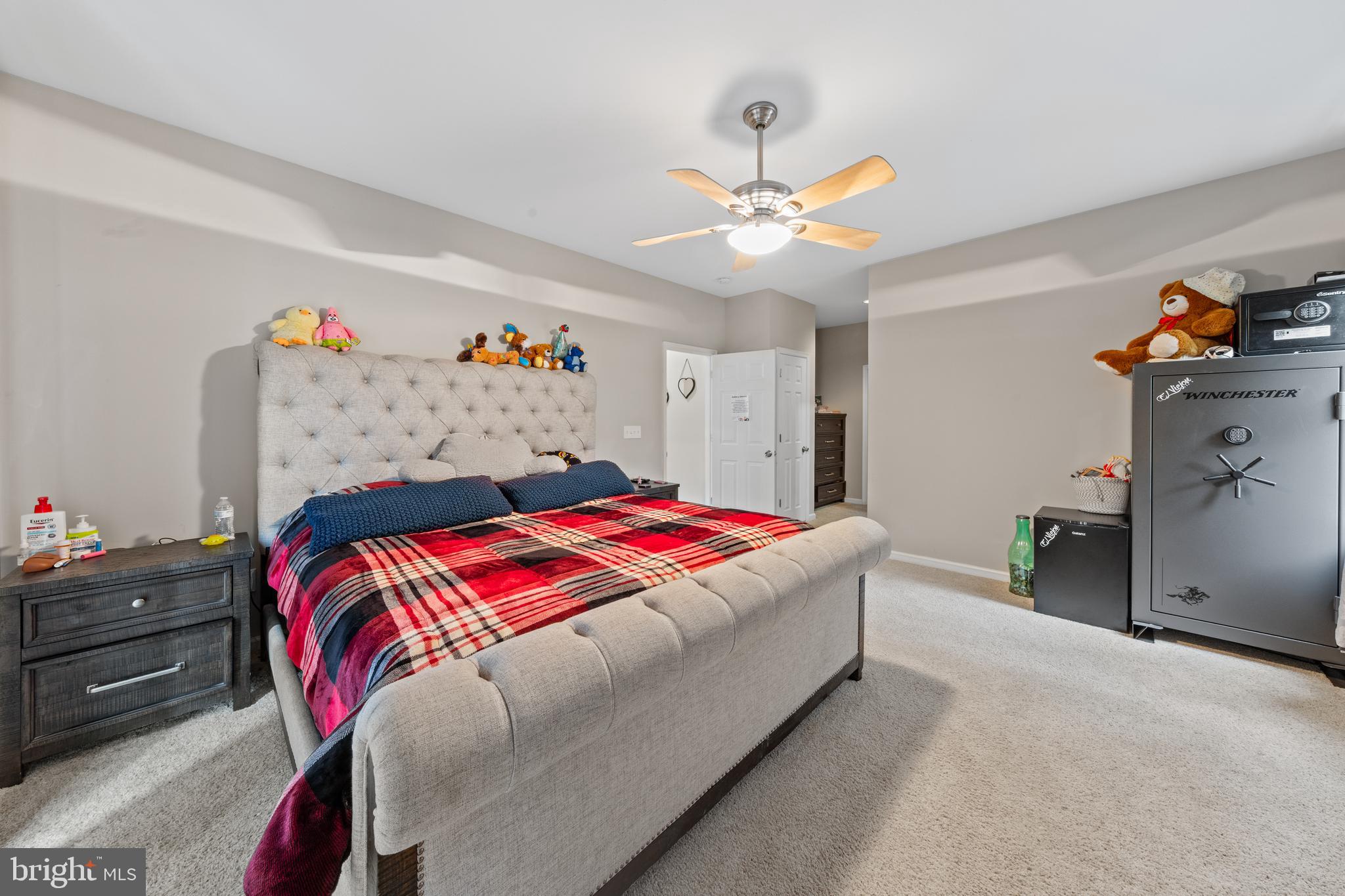 HARBOR POINTE - Residential