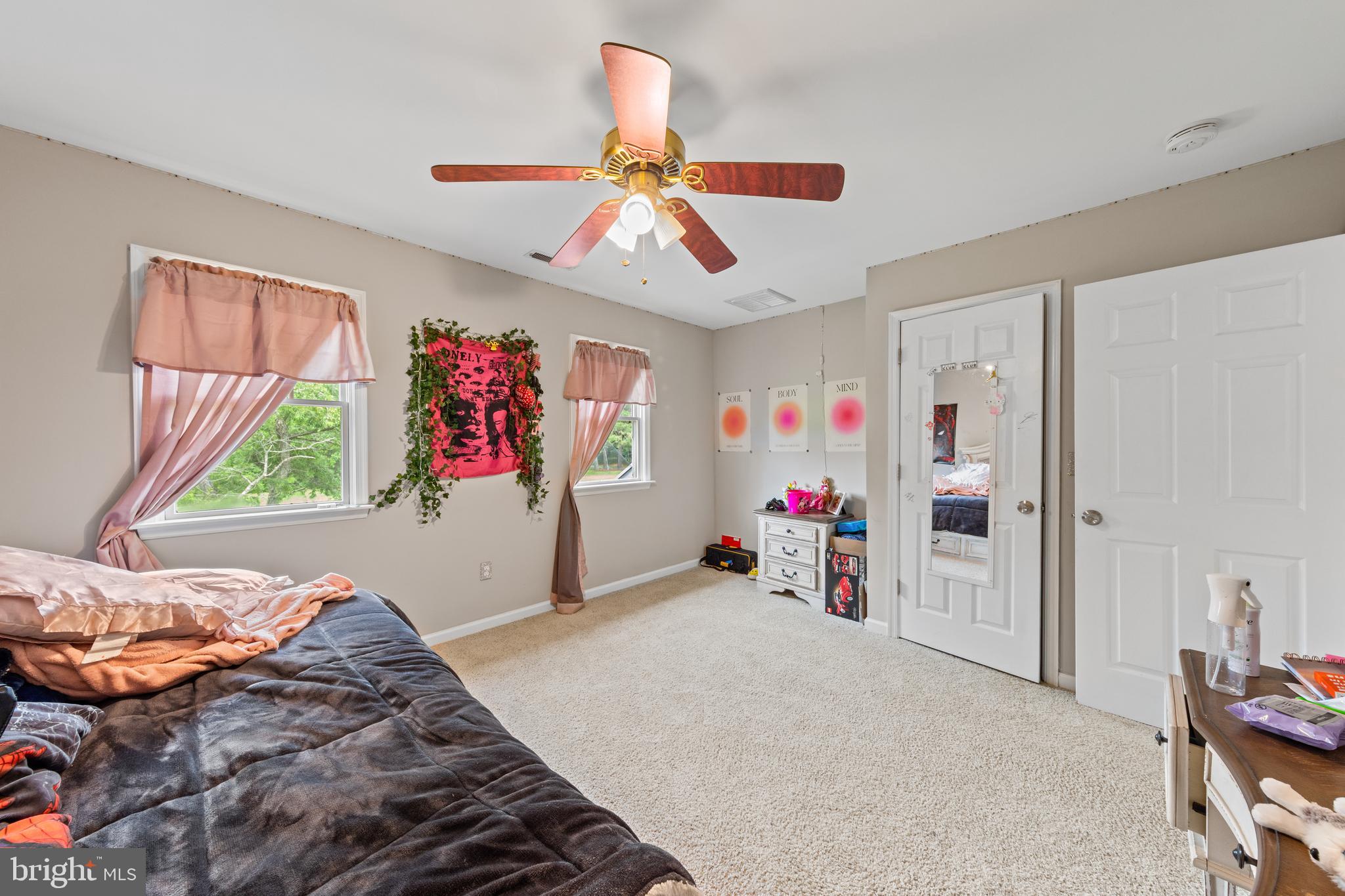 HARBOR POINTE - Residential