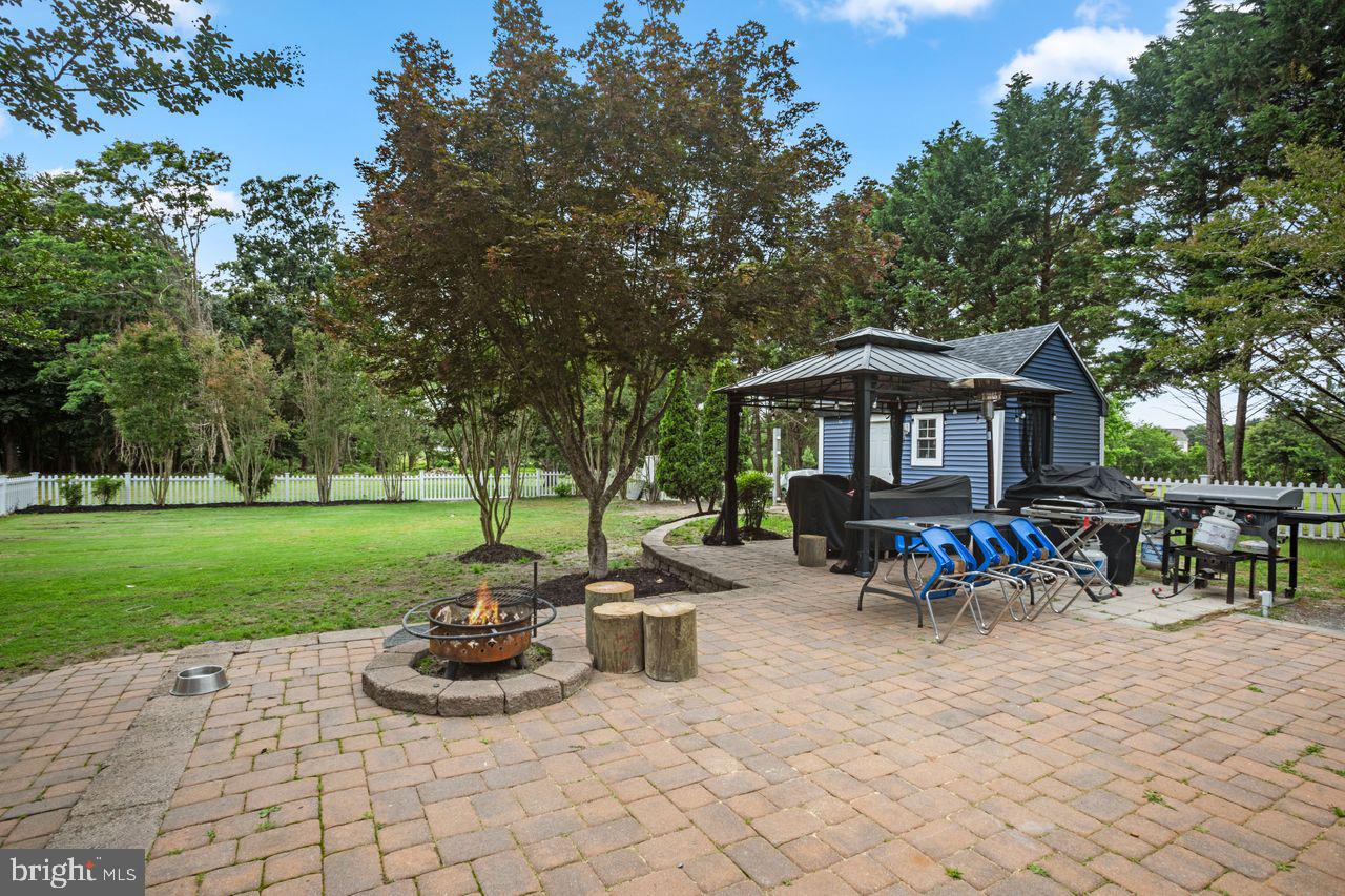 HARBOR POINTE - Residential