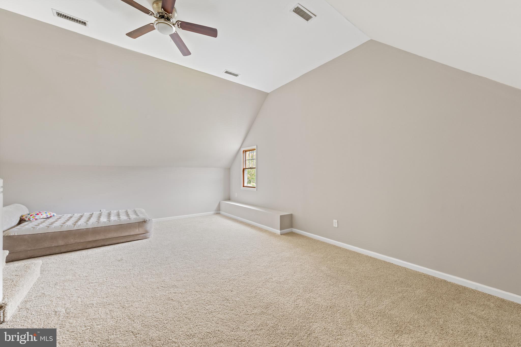 HARBOR POINTE - Residential